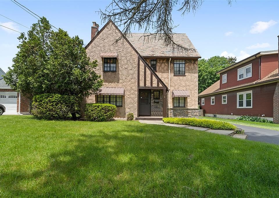 1st image of 8 Watson Ave