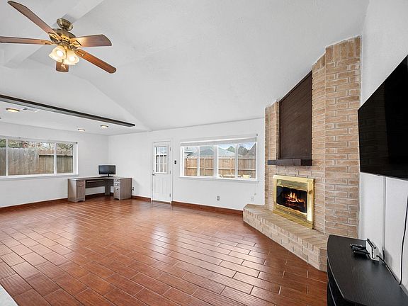 2nd image of 2327 Colonial Ridge Dr