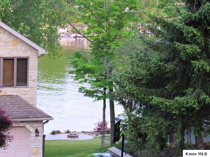 1st image of 202 Glenridge Cir