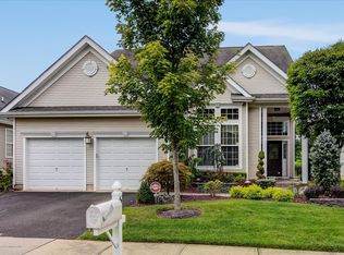 5 Whirlaway Rd, Manalapan, NJ 07726