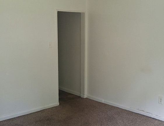 5th image of 1332 Phillips Dr