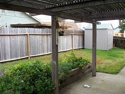 5th image of 127 Swale Ct