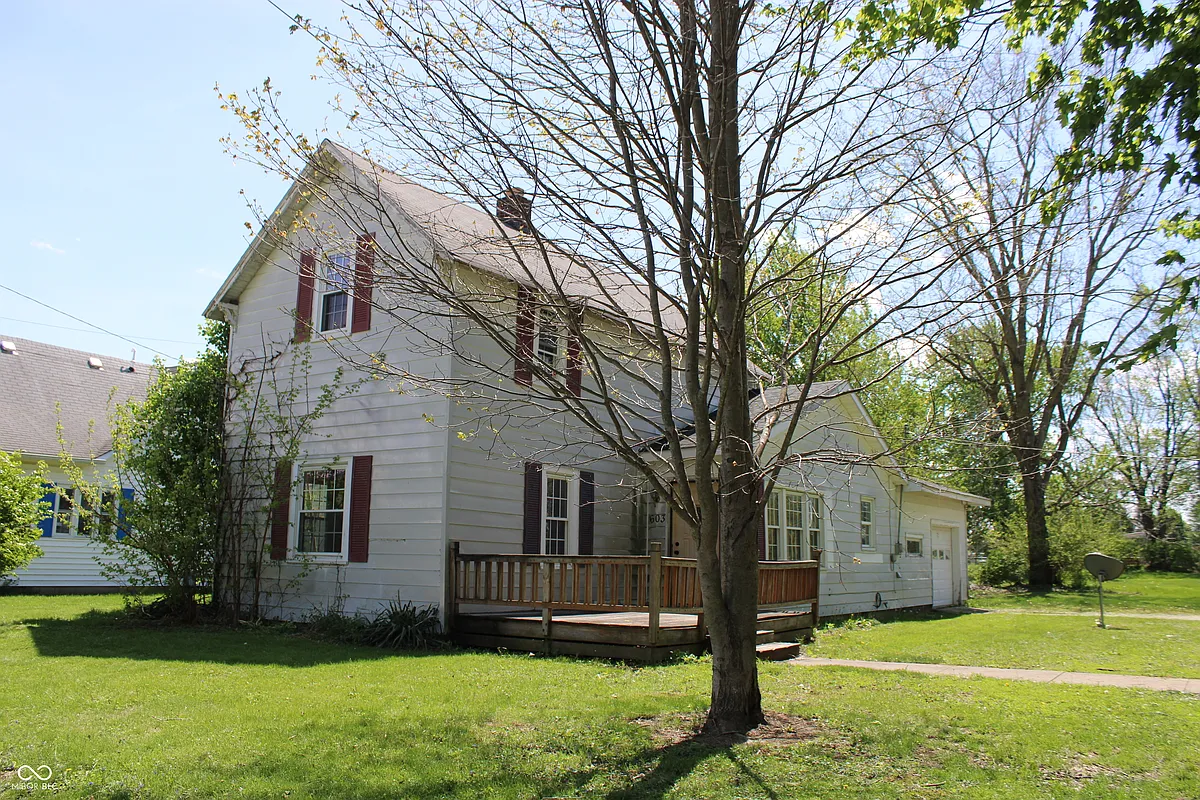 Building Photo - 603 E Clyde St