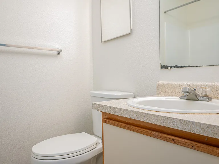Montavilla | Bathroom