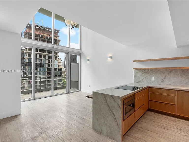 92 SW 3rd St #704 — Photo 2