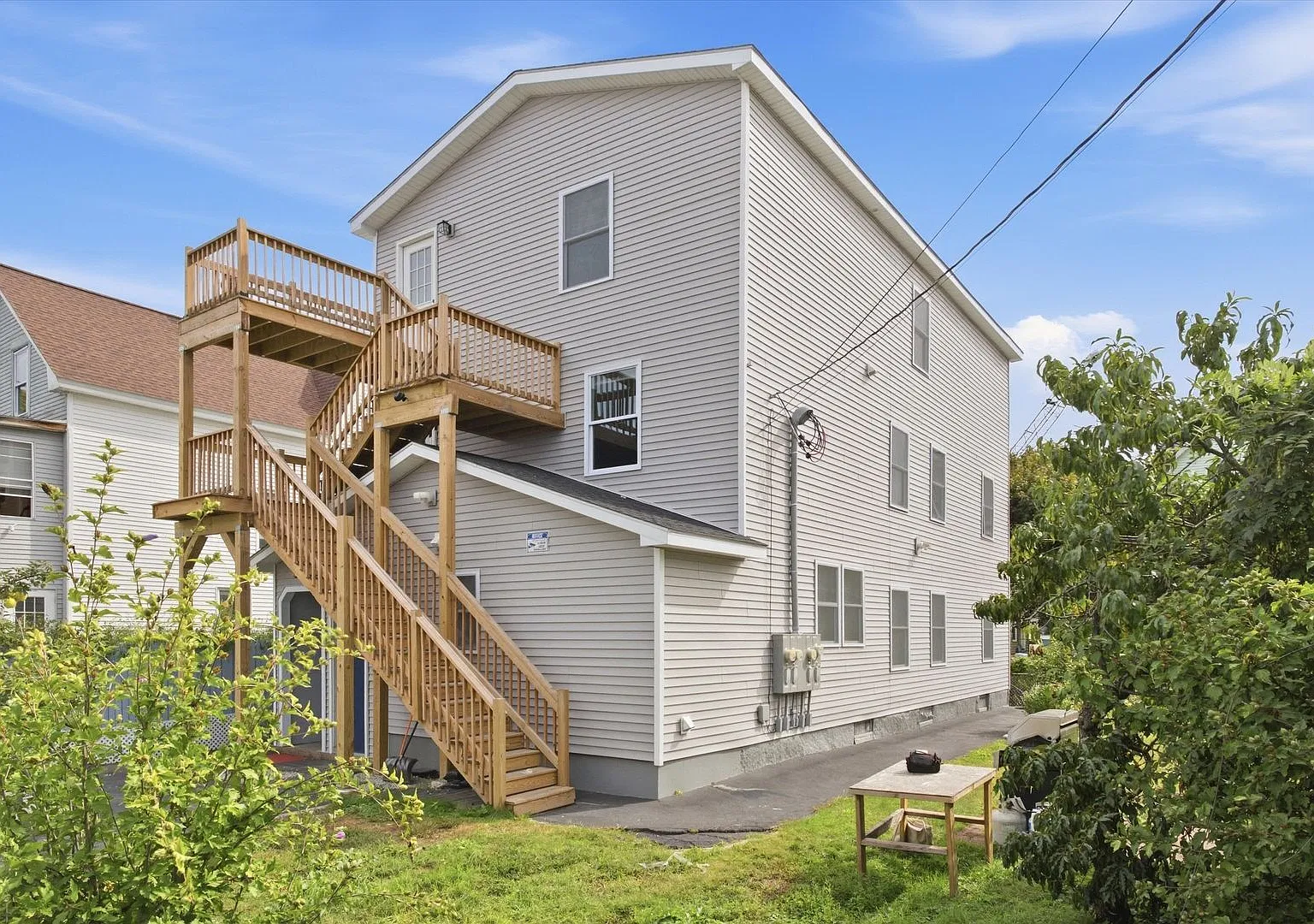 238 Auburn Street — Photo 2