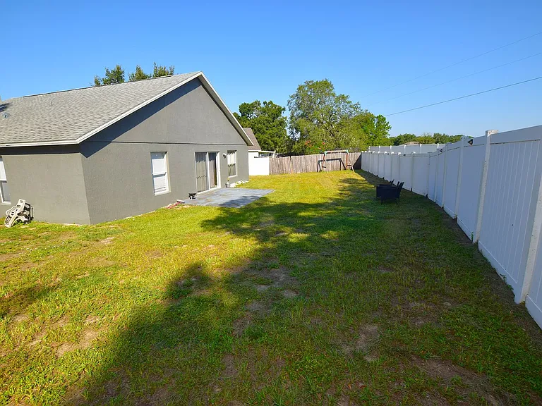 500 Lake Charles Dr — Photo 5