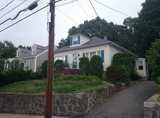 160 Glenellen Rd, West Roxbury, MA 02132