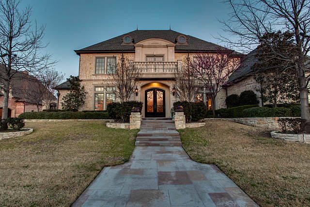 1st image of 2826 Belclaire Dr