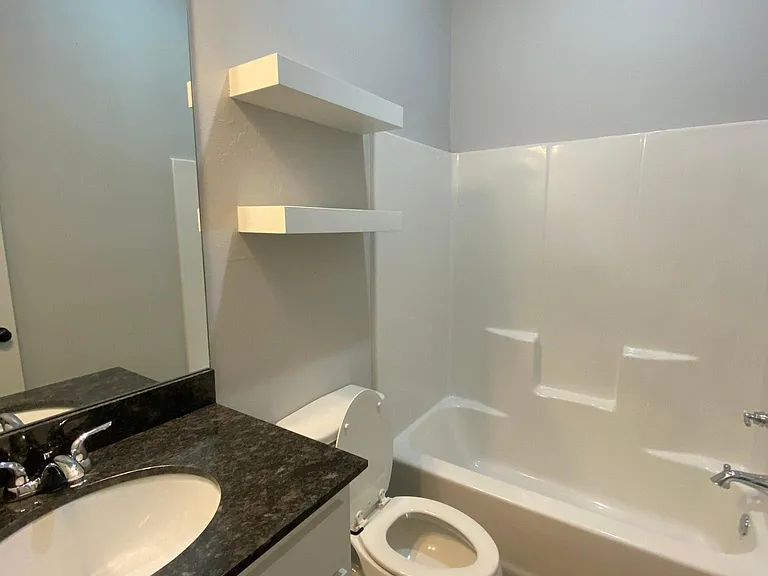 813 Coles Creek Ln — Photo 8