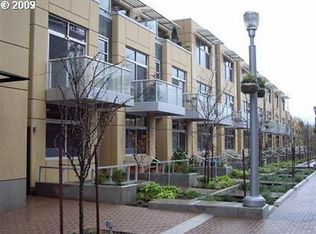 0815 SW Pennoyer St, Portland, OR 97239