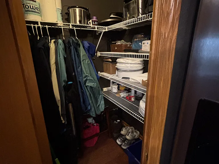 90 Circle Dr #7 — Photo 4