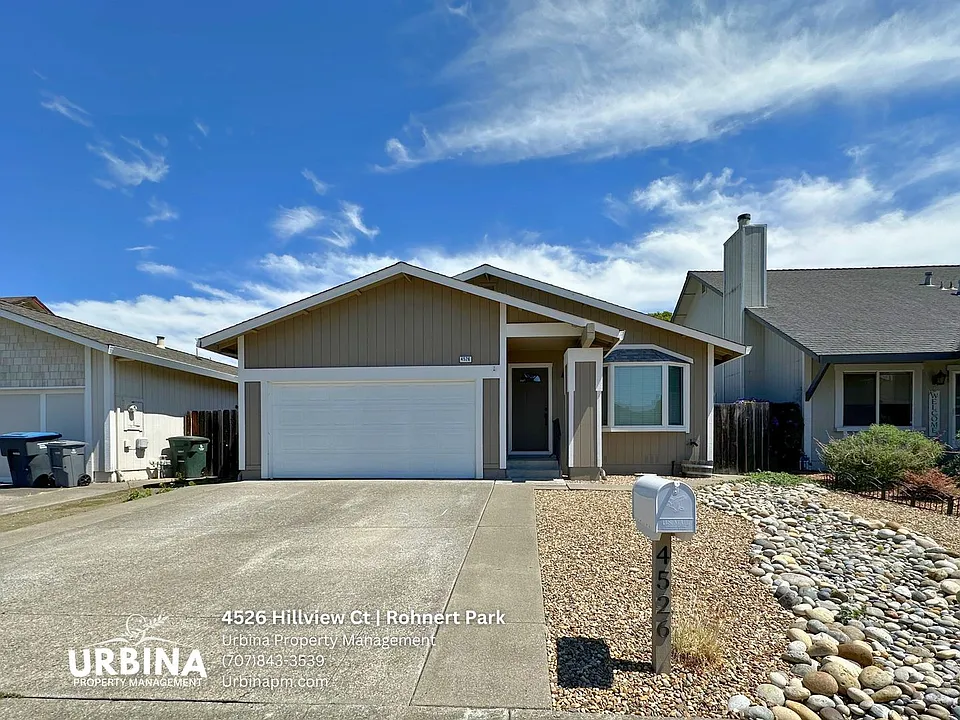 4526 Hillview Ct