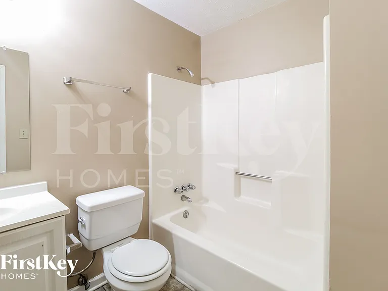 4401 Raven Valley Ct — Photo 11