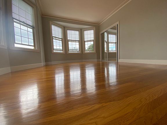 4th image of 750 Greenwich St #11