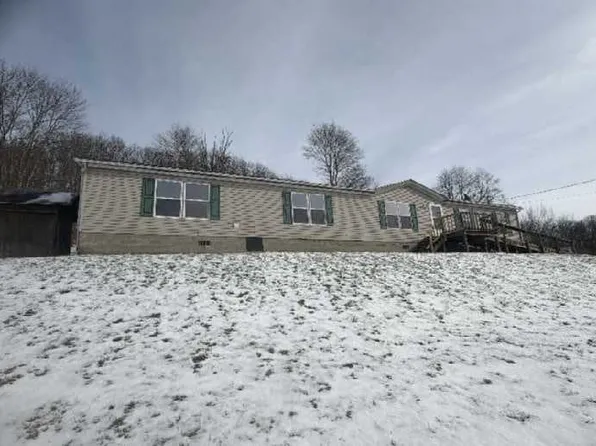 1140 Dyewood Rd SW, Carrollton, OH 44615