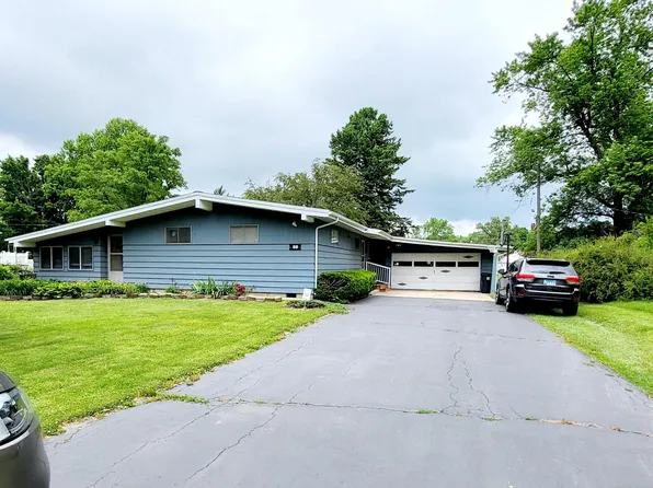 95 N Park Dr, Canton, IL 61520