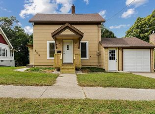 609 N Walnut St, Reedsburg, WI 53959