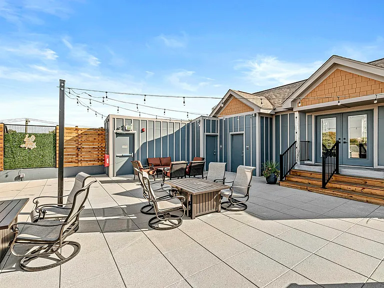 240 N 10th St #250 — Photo 6