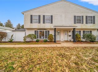 6115 Pineview Dr, Madison, OH 44057