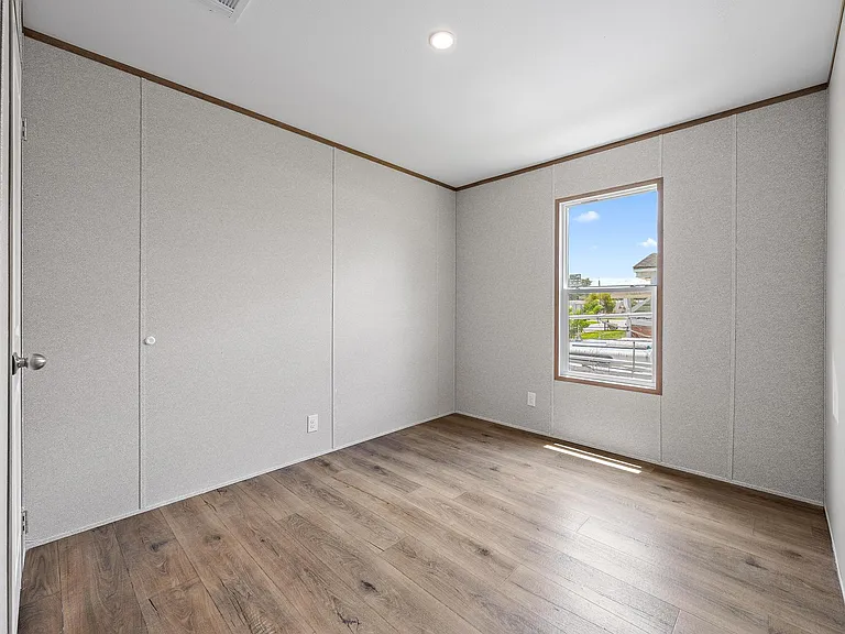 7480 SE Eagle Ave — Photo 21