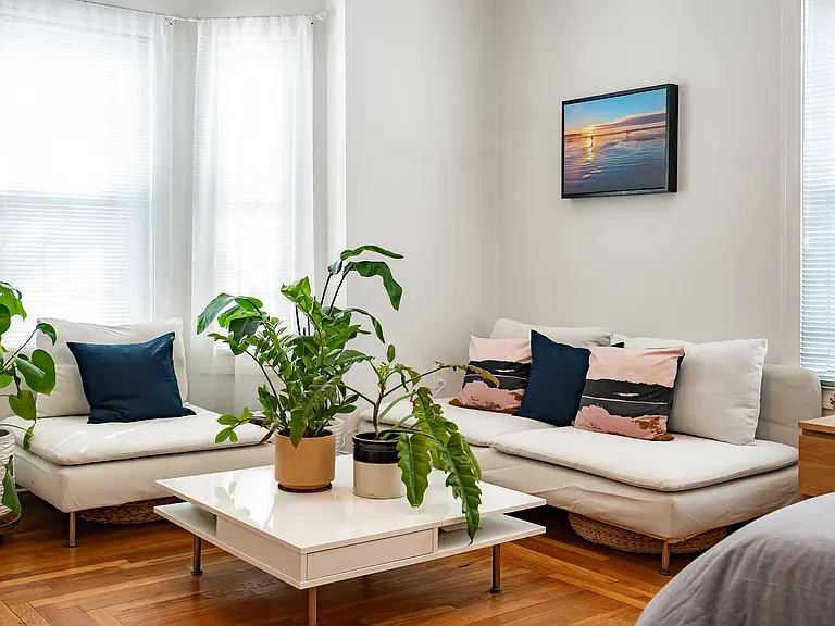 48 Irving St #1F — Photo 3
