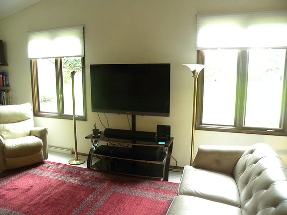 3rd image of 5329 Somerset Ln S Unit 5329