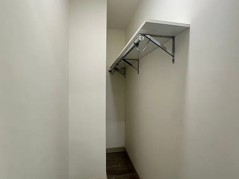 115 W Cypress St — Photo 8
