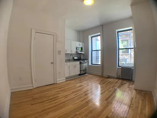 Rented by Bond New York | media 1