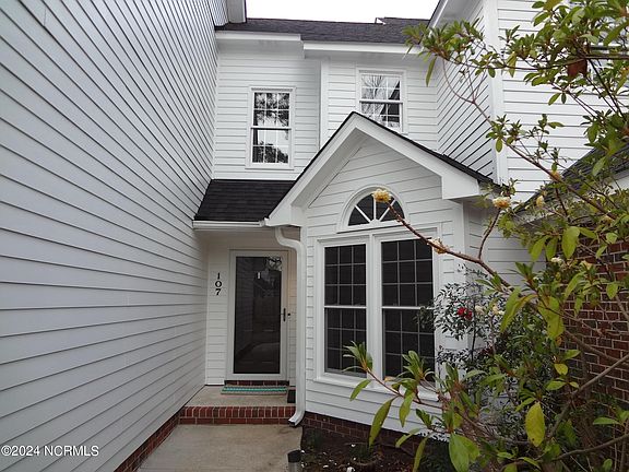 2nd image of 107 Gates Dr