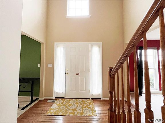 4th image of 5840 Bradford Ct
