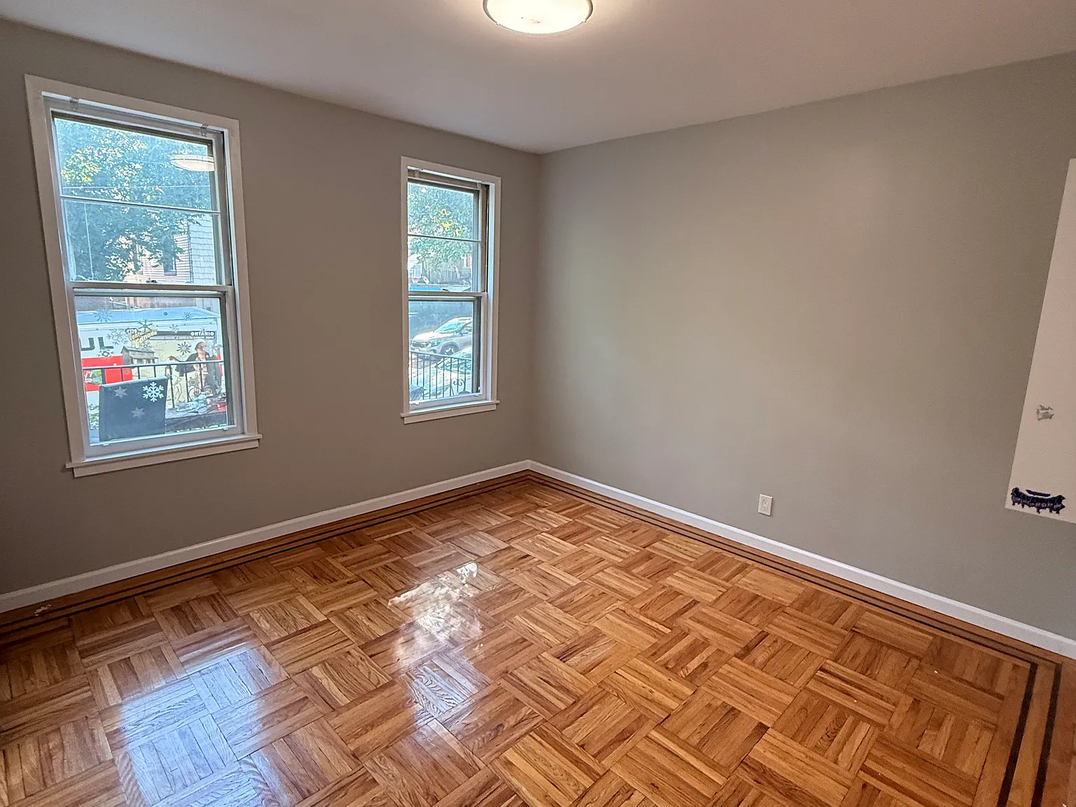 3 bed, 1200 sqft, $3,100 — Photo 3