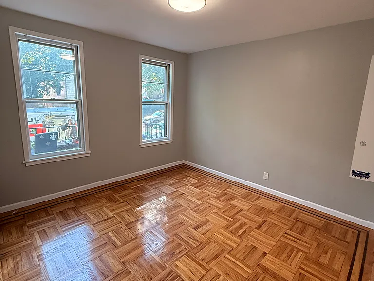 1958 Lurting Ave #1 — Photo 2