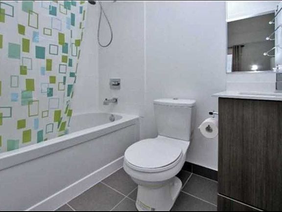 4th image of 260 Sackville St N #814