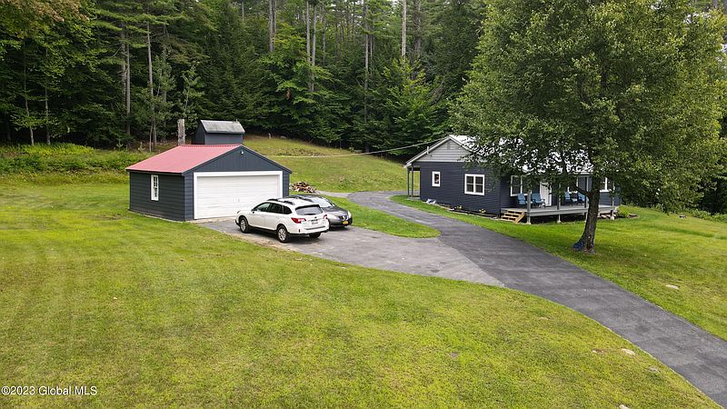 5th image of 515 Hadlock Pond Road