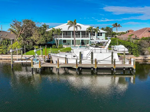 877 Limpet Dr, Sanibel, FL 33957