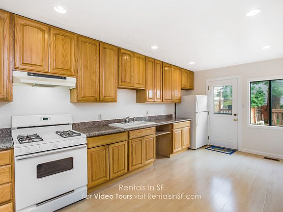 5th image of 412 N San Anselmo Ave