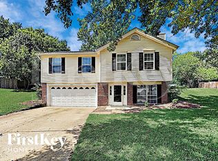 7011 Blue Mountain Dr, Saint Louis, MO 63129