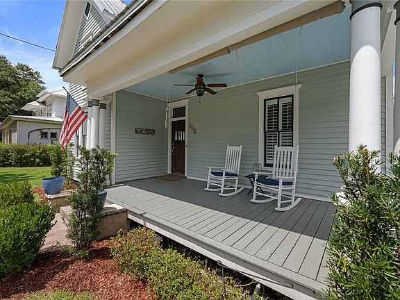 3rd image of 306 W Charles St