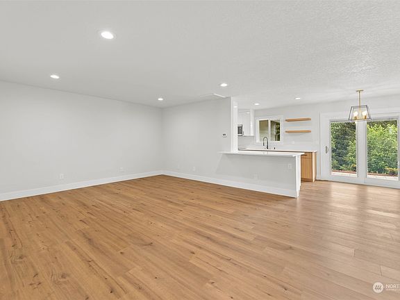 4th image of 209 Yelton Drive