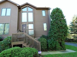 520 Spring Run Dr, Monroeville, PA 15146