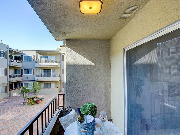 10707 Camarillo St #214 — Photo 25