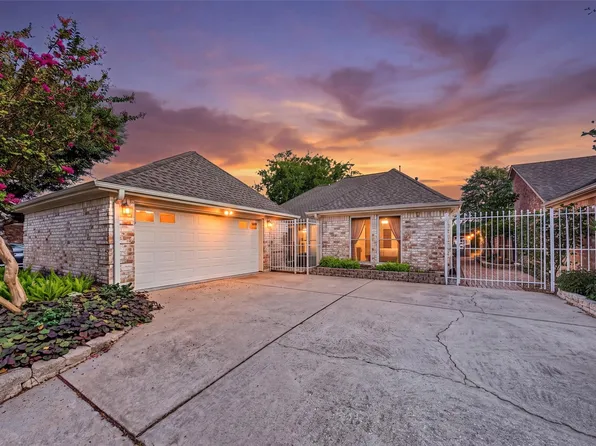 14122 Woodnook Dr, Houston, TX 77077