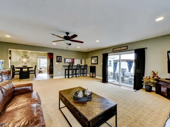 1 DEMOTT DR, Readington Twp., NJ 08889