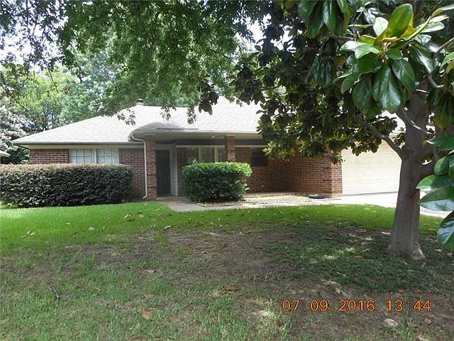 1st image of 6821 N Park Dr