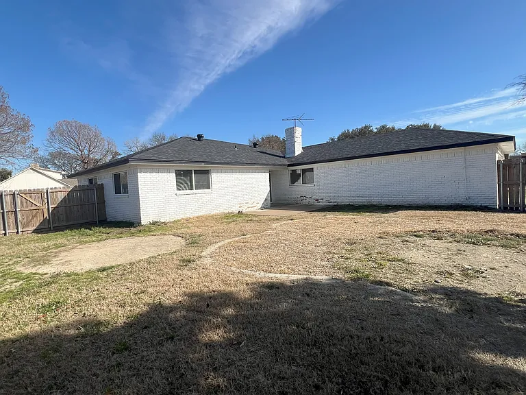 742 Royal Oaks Dr — Photo 14