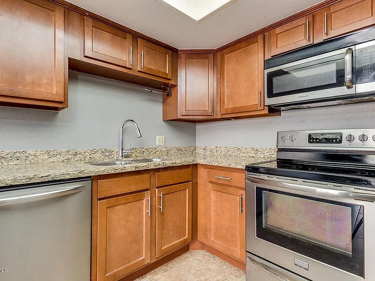 7910 E Camelback Rd #102 — Photo 5