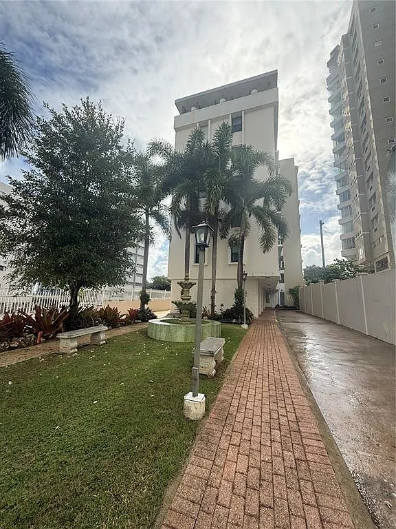 2 bed, 1.5 bath, 880 sqft, $3,000 — Photo 4