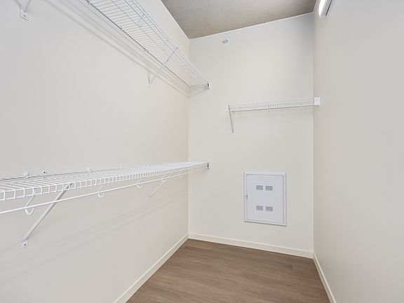 4th image of 144 Oakes St SW #1409