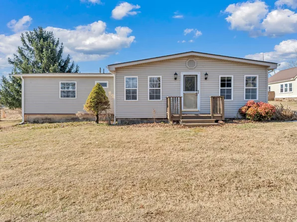 1424 Hearth Ln, Salem, VA 24153